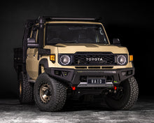 Load image into Gallery viewer, Toyota LC 76, 78 & 79 Series (24+) Ironman Raid Bull Bar