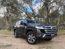 Load image into Gallery viewer, Toyota Landcruiser 200 Series (2008-2021) Clearview Power Boards (SKU: PB-TA-001)