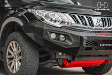 Load image into Gallery viewer, Mitsubishi Triton (2015-2018) Hamer 4x4 King series bull bar for MQ