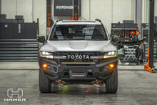 Load image into Gallery viewer, Toyota LandCruiser (2021-Present) Hamer 4x4 King series bull bar for 300 Series