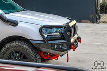 Load image into Gallery viewer, Ford Everest (2015-2022) Hamer 4x4 King series Plus bull bar