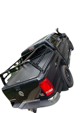 Load image into Gallery viewer, VW Amarok (2012-2017) Lockable Roller Ute Tray Cover