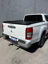 Load image into Gallery viewer, Mitsubishi Triton (2014-2019) MQ Lockable Roller Ute Tray Cover