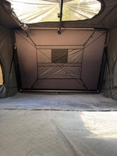 Load image into Gallery viewer, Canyon Off-Road 2 Person Roof Top Tent (1.6M Hard Shell) (SKU: CAN-625-H-1.6M)