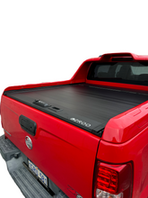 Load image into Gallery viewer, Holden Colorado (2014+) Z71 Lockable Roller Ute Tray Cover