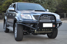 Load image into Gallery viewer, Toyota Hilux (2011 -2015) KUN N70 4WD Xrox Bullbar (SKU: XRHLX26)