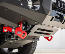 Load image into Gallery viewer, Isuzu D-MAX (24+) Ironman Deluxe Bull Bar