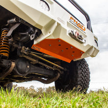 Load image into Gallery viewer, Toyota Landcruiser 76 Series (2007-2023) Phat Bars Bull Bar