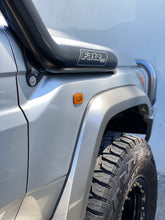 Load image into Gallery viewer, Toyota Landcruiser 76 Series (VDJ) Fatz Fabrication 4" Stainless Snorkel