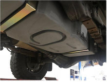 Load image into Gallery viewer, Toyota Hilux (2005-2015) KUN N70 145Lt POLY Brown Davis Replacement Fuel Tank for all 4wd Models- DIESEL ONLY (SKU: PT-TH05)