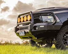 Load image into Gallery viewer, RAM 1500 DS (14-24) Ironman Premium Bull Bar
