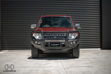 Load image into Gallery viewer, Mitsubishi Pajero (2006-2021) Hamer 4x4 King series Plus bull bar
