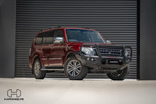 Load image into Gallery viewer, Mitsubishi Pajero (2006-2021) Hamer 4x4 King series Plus bull bar
