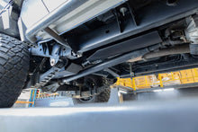 Load image into Gallery viewer, Toyota Landcruiser 79 Series (2012-2027) DUAL CAB 110Lt STEEL Brown Davis AUXILLARY Fuel Tank INDEPENDENT SYSTEM( DIESEL ONLY) (SKU: TL79A4)
