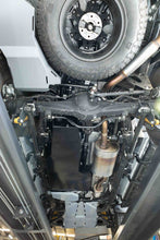Load image into Gallery viewer, Ford Everest (2022-2027) 130Lt STEEL Brown Davis Replacement Long Range Fuel Tank (SKU: FEV22R1)
