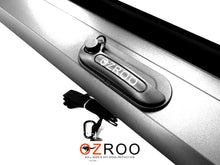 Load image into Gallery viewer, Foton Tunland (2015-2020) Lockable Roller Ute Tray Cover

