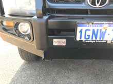 Load image into Gallery viewer, Toyota Hilux (2005-2015) KUN Commercial Bullbar
