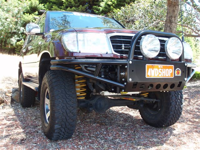 Toyota Landcruiser 100 Series (1998-2007) Live Axle Xrox Bullbar (SKU: XR100L)