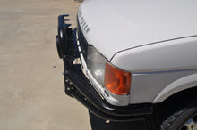 Load image into Gallery viewer, Landrover Discovery Series 1  (1989-1998) Xrox Bullbar (SKU: XRDIS1)
