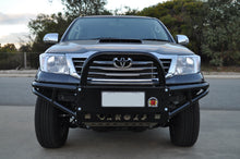 Load image into Gallery viewer, Toyota Hilux (2011 -2015) KUN N70 4WD Xrox Bullbar (SKU: XRHLX26)
