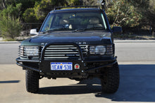 Load image into Gallery viewer, Landrover Range Rover (1994-2001) P38a Xrox Bullbar (SKU: XRRN)
