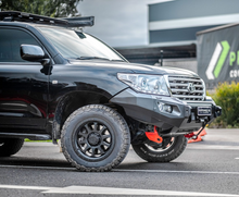 Load image into Gallery viewer, Toyota LandCruiser 200 Series (2008-2015) Hamer 4x4 King Series Bullbar

